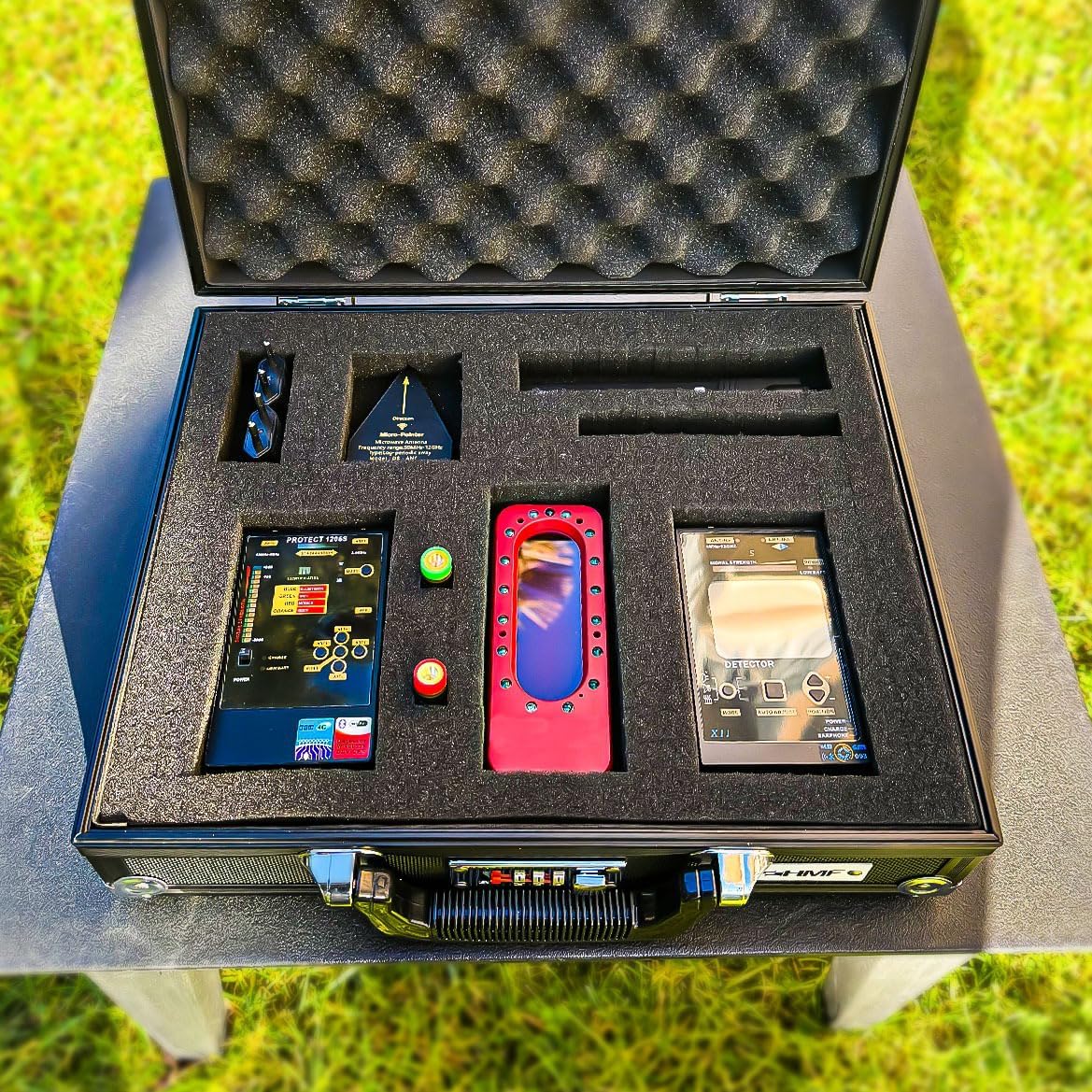 king Spy Detector One Rilevatore Professionale di Radiofrequenza GSM-GPS-WIFI-BLUETOOTH Telecamere Nascoste kit valigia bonifica ambientale con analizzatore di spettro per la Sicurezza della Privacy